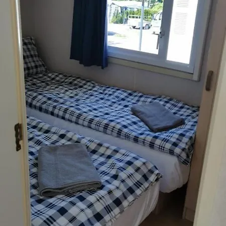 Keja Chlapowo Lodge *