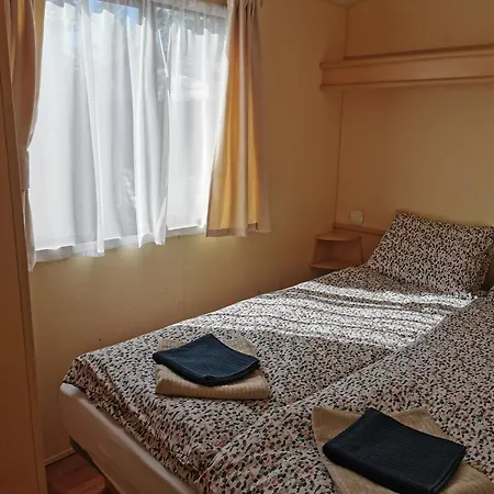 Keja Chlapowo Lodge *