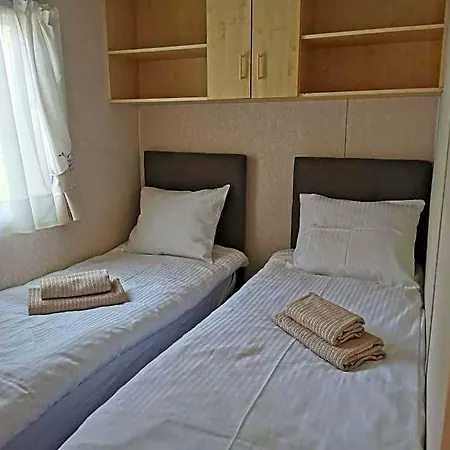 Keja Chlapowo Lodge *