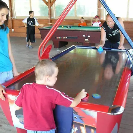 Keja Chlapowo Lodge *